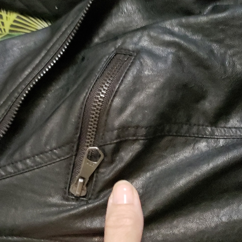 Vest - Picture 10 of 11